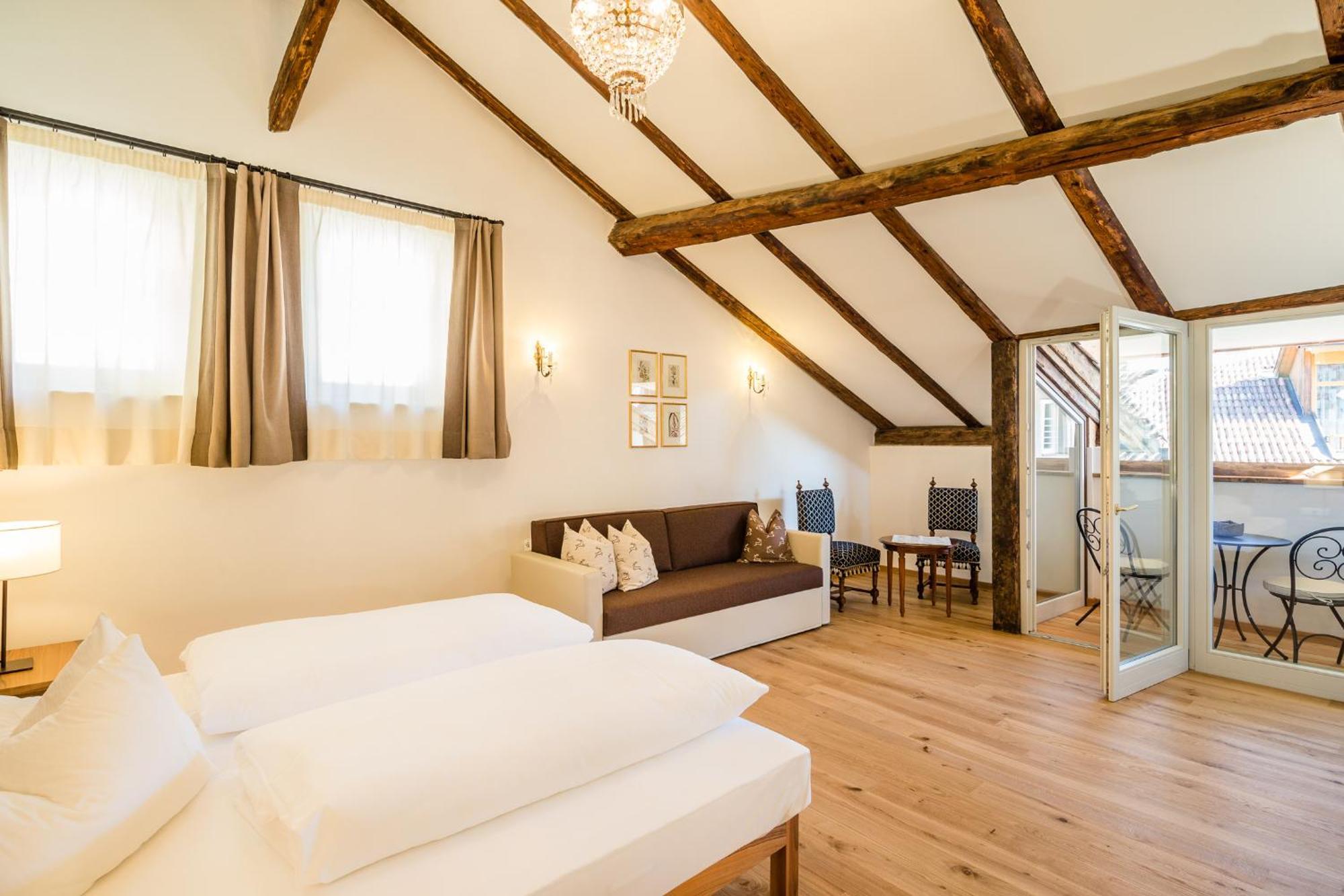 Romantik Hotel Jagdhof Caldaro Exterior photo