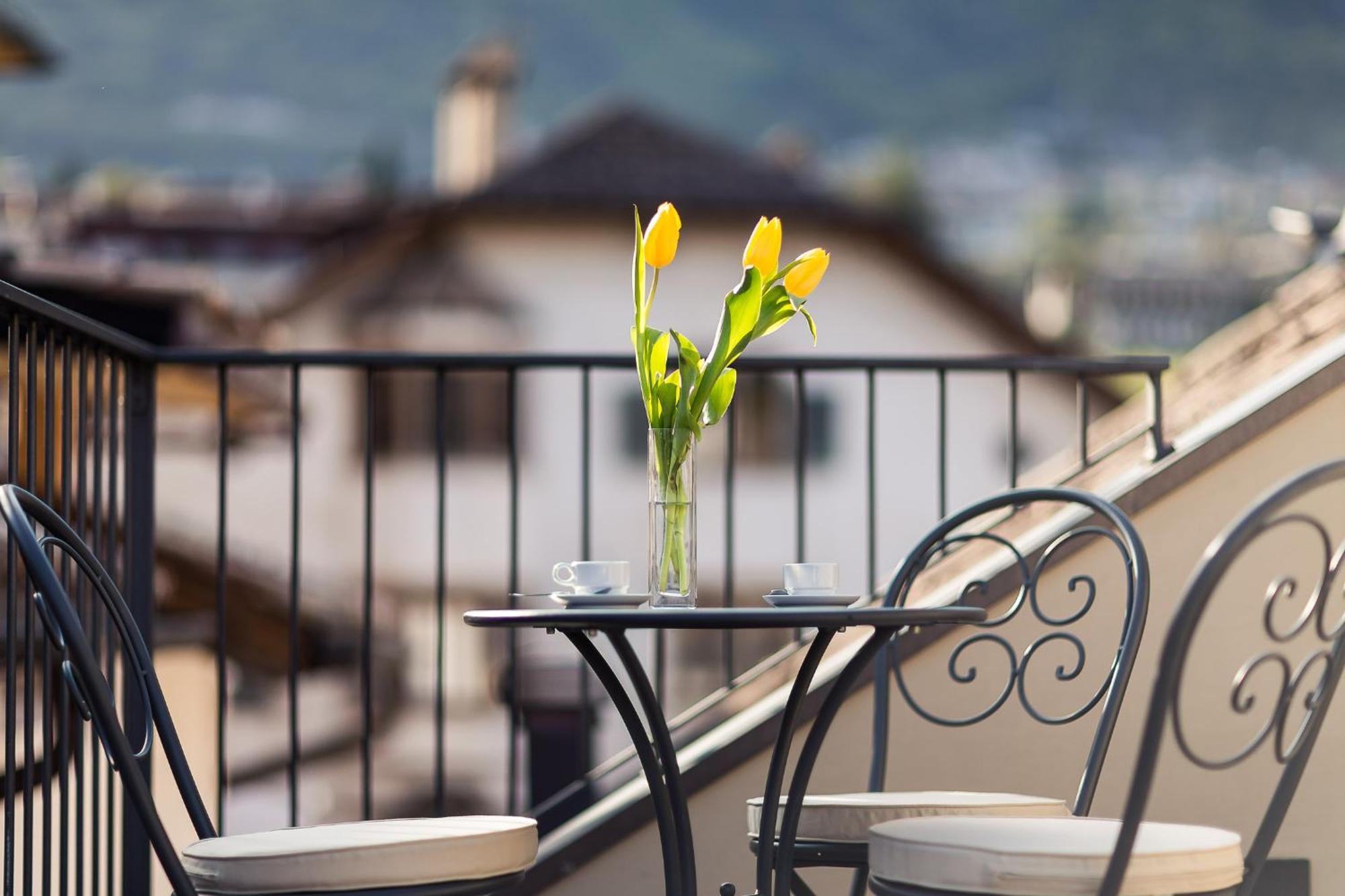 Romantik Hotel Jagdhof Caldaro Exterior photo